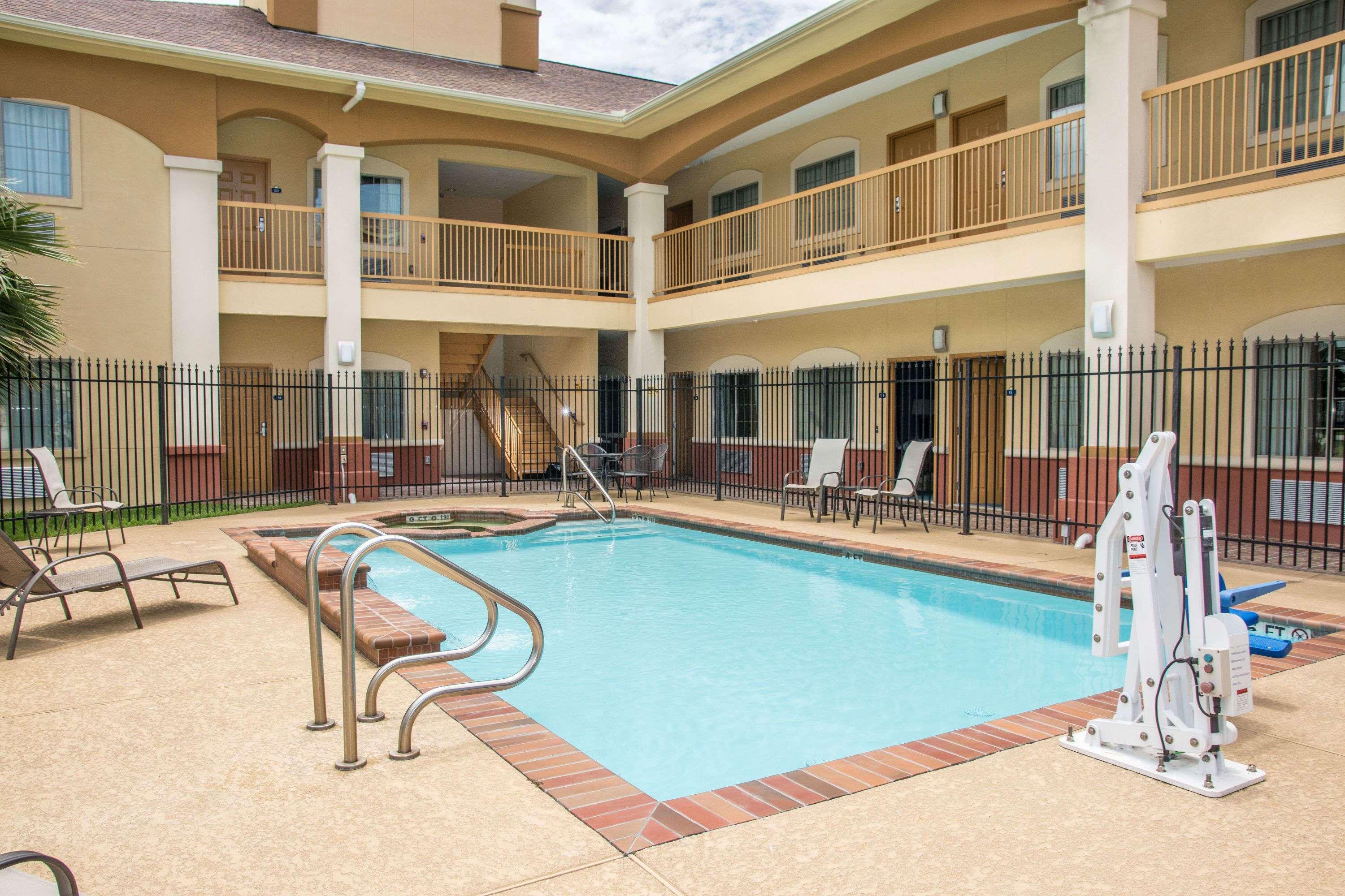 Days By Wyndham Humble/houston Intercontinental Airport 3*