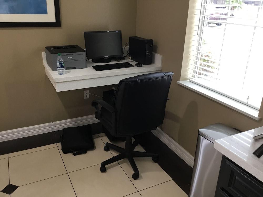 Hotel Days By Wyndham Humble/houston Intercontinental Airport 3*