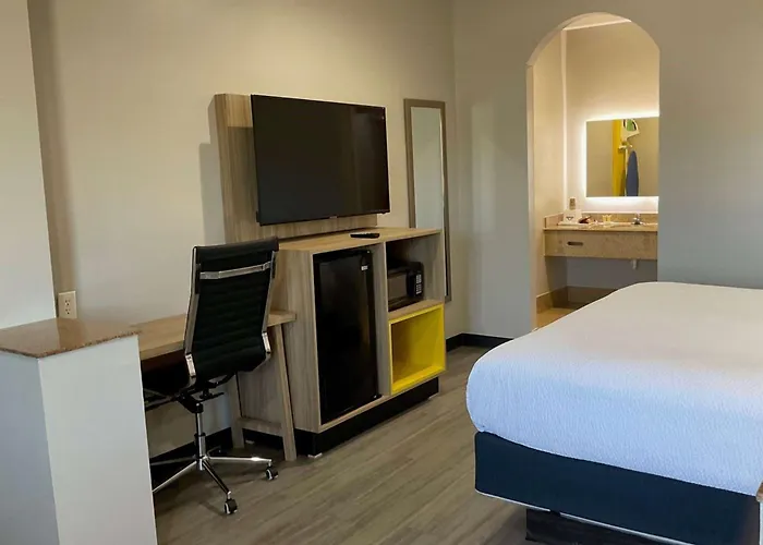 Days Inn By Wyndham Humble/Houston Intercontinental Airport