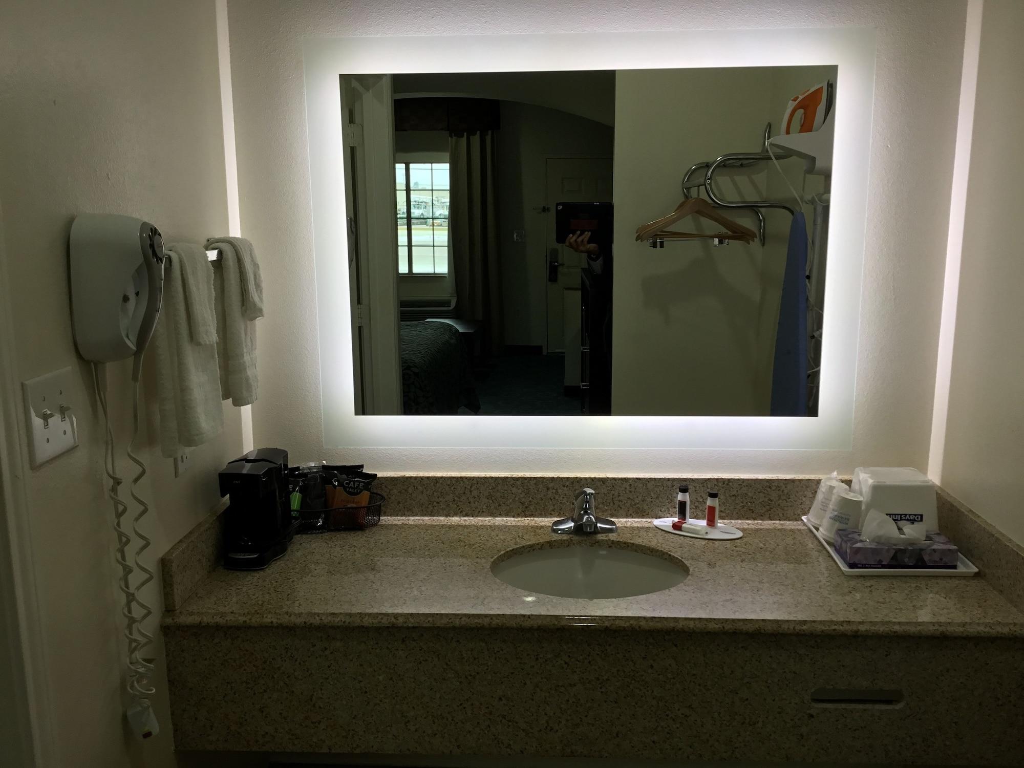 Days By Wyndham Humble/houston Intercontinental Airport Hotel