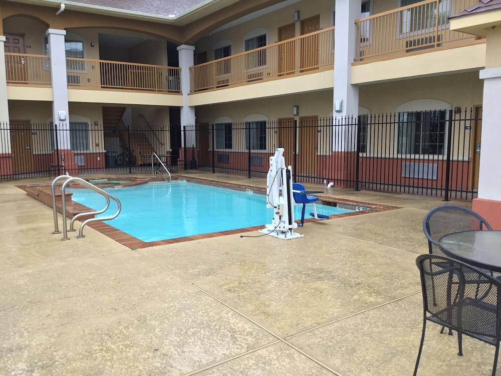 Days By Wyndham Humble/houston Intercontinental Airport Humble