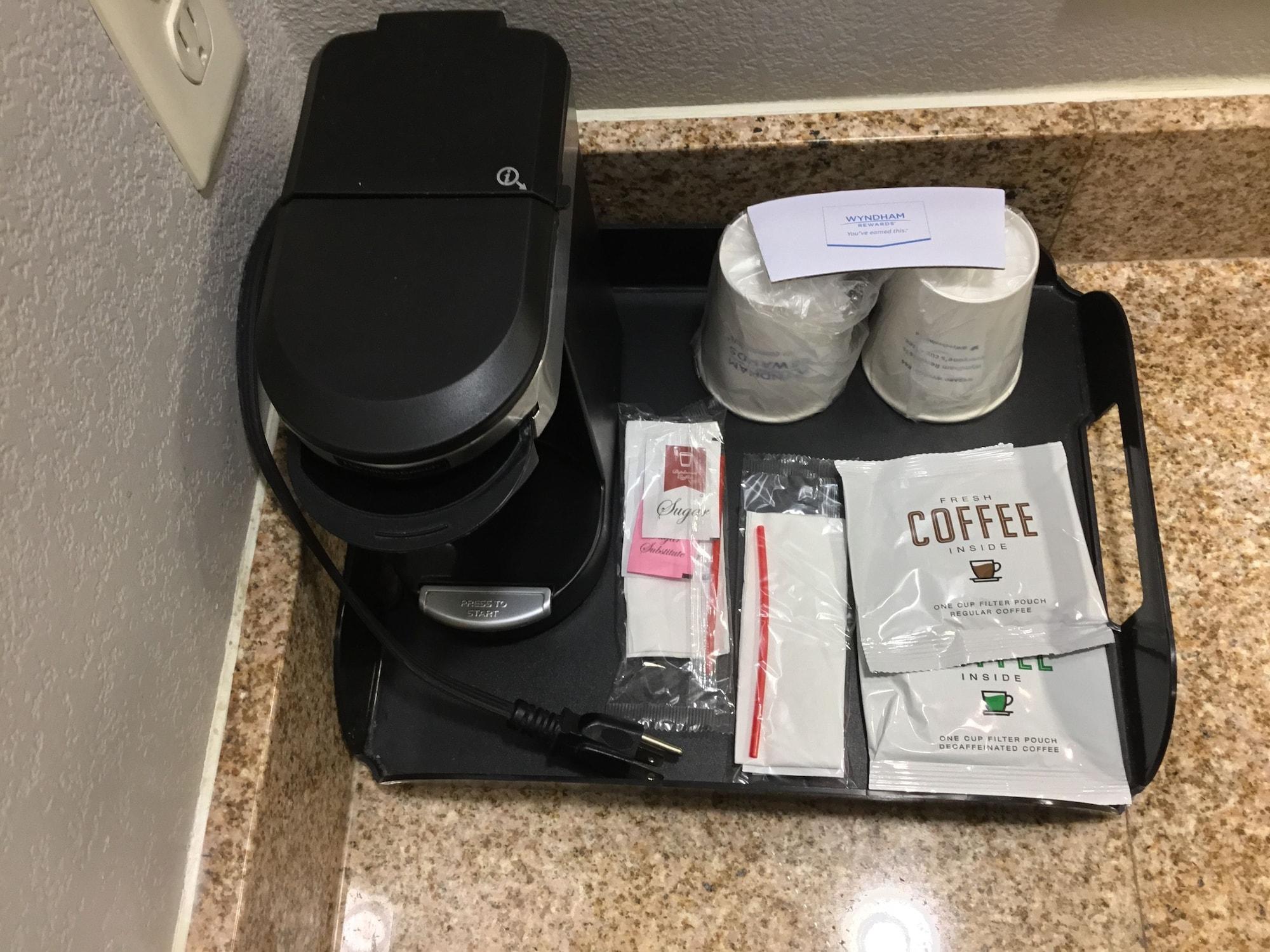 Days By Wyndham Humble/houston Intercontinental Airport Hotel